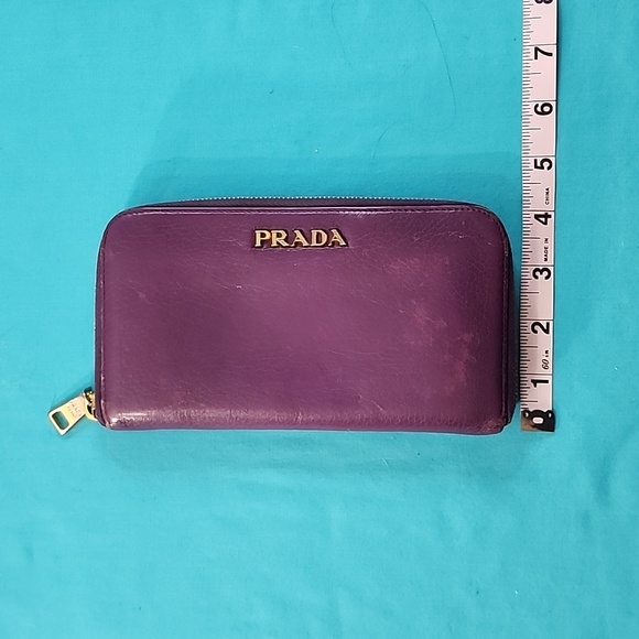 Prada Logo Zip Around Purple wallet - Picture 9 of 16